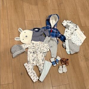 Cozy Kids' Clothing Set with Blue and Gray Accents